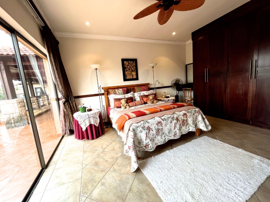 5 Bedroom Property for Sale in Birdwood Estate North West